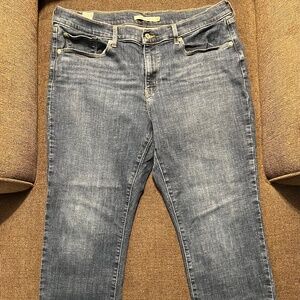 Levi’s classic straight size 16